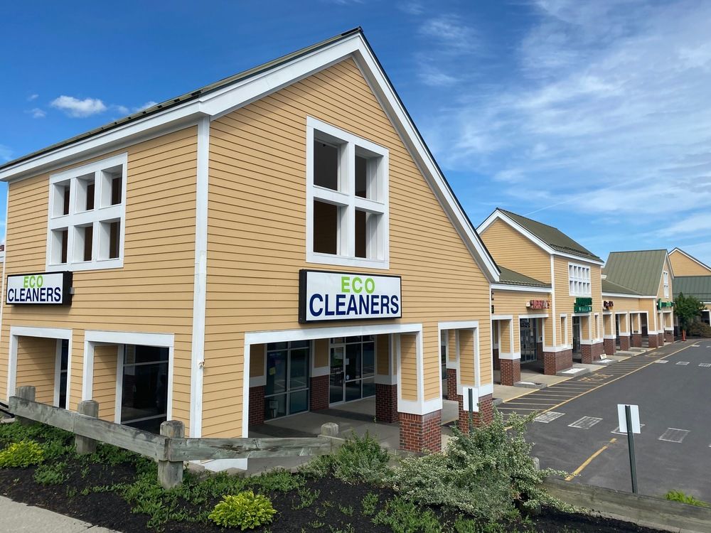 West Falmouth Crossing: 65 Gray Rd, Falmouth, ME 04105